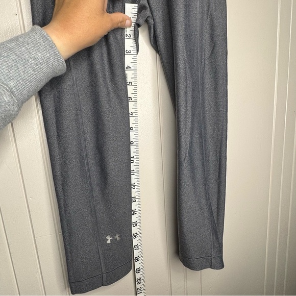 Under Armour Gray Compression Crop leggings XS - Picture 9 of 9